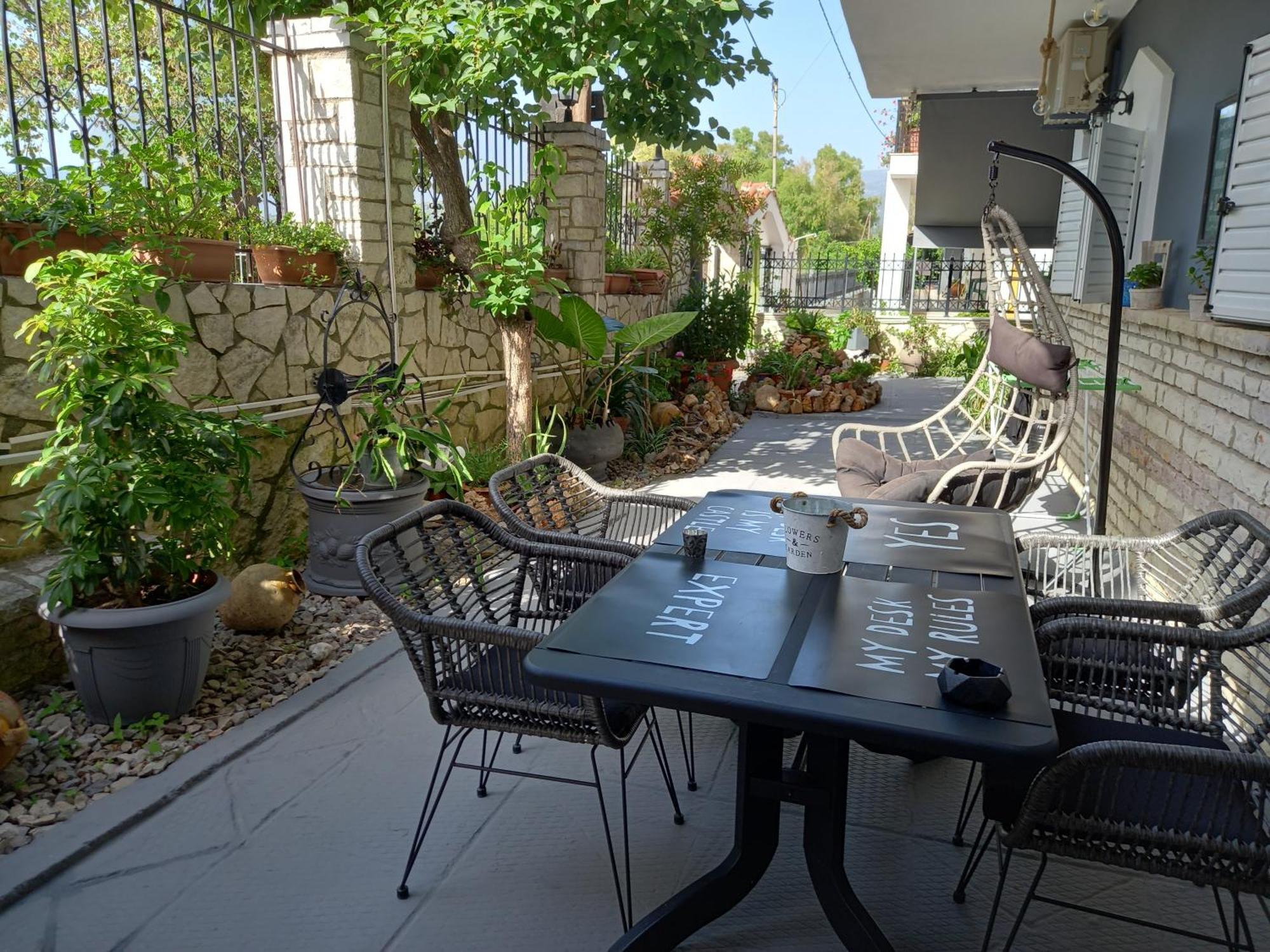 Kakovatos Family Homes Apartment Zacharo
